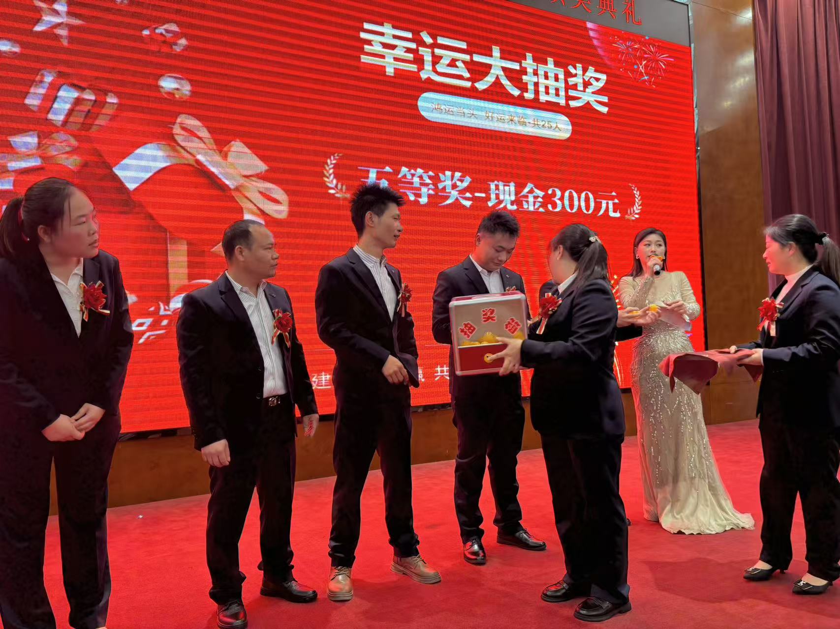 8aad5e2907e0abd1a64781ae41d3eeea